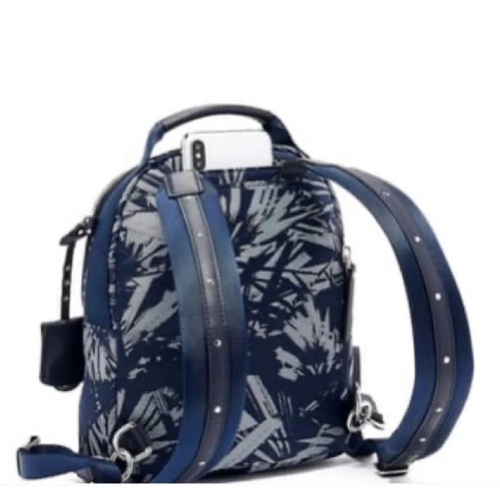 NWOT Tumi Voyageur Whitney Backpack in Blue Palm Print